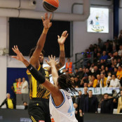 Βαγγέλης Μάντζαρης