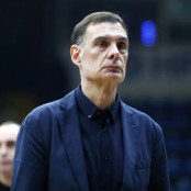 Κώστας Παπανικολάου