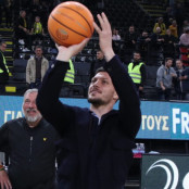 Λούκα Γιόβιτς