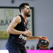 Άλεκ Πίτερς