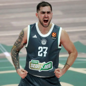 Βασίλης Τολιόπουλος