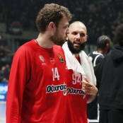 Σάσα Βεζένκοφ