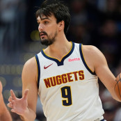 Ντάριο Σάριτς