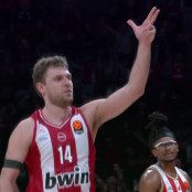 Σάσα Βεζένκοφ