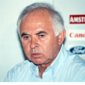 Βασίλης Δανιήλ