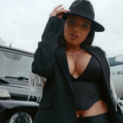 Έλενα Χάρου