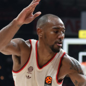 Αϊζάια Μάικ