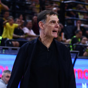 Σάσα Βεζένκοφ