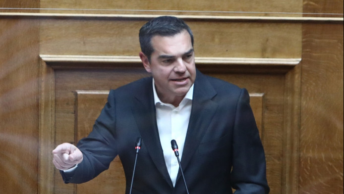 Ατάκα ΕΠΟΣ σε Τσίπρα: "Αν και είσαι βάζελος, βάλτο σαν τον Σλούκα" - Δείτε τι του απάντησε! (ΒΙΝΤΕΟ)