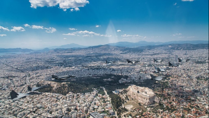 Βίντεο που κόβει την ανάσα από το ΓΕΕΘΑ! Μαχητικά πάνω από την Ακρόπολη