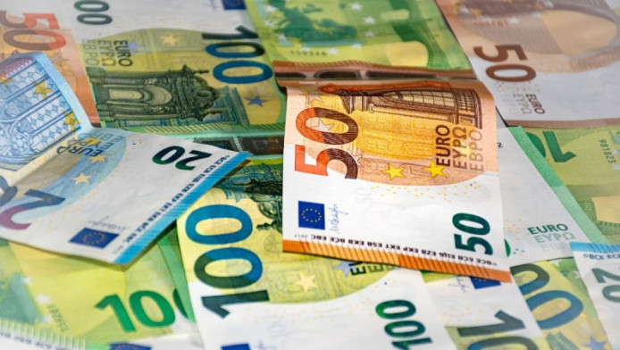 Έκτακτη ενίσχυση: Ποιοι θα πάρουν τον κρατικό μποναμά τα Χριστούγεννα - Μέτρα 1,6 δισ. ευρώ! (Vid)