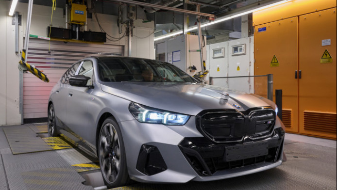 Ξεκίνησε η παραγωγή της νέας BMW Σειρά 5 - Το εργοστάσιο του Dingolfing γιορτάζει την έναρξη παραγωγής