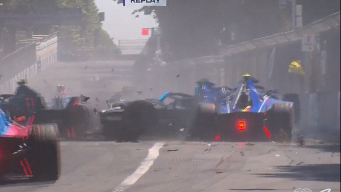 Τρομακτικό ατύχημα σε αγώνα της Formula E στη Ρώμη! (ΒΙΝΤΕΟ)