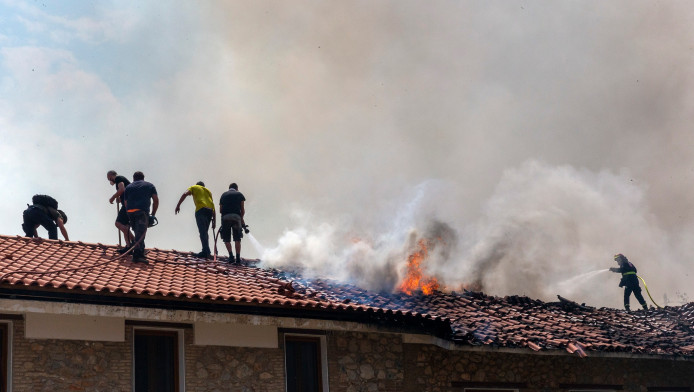 Αποκάλυψη για τις φωτιές στην Πάρνηθα! Η Original 21 έσωσε μοναστήρι από τις φλόγες