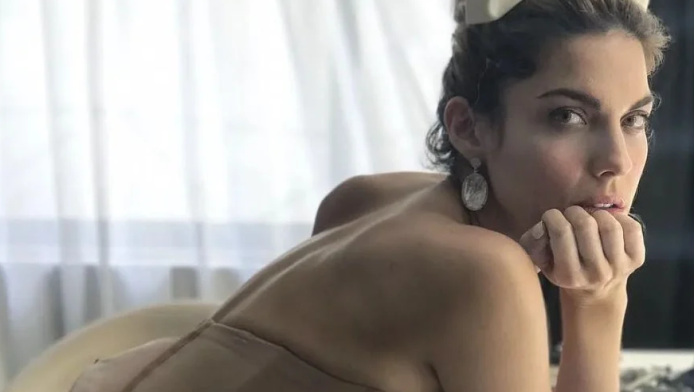 ΤΟ κορμί η Μαντώ Γαστεράτου - Κάνει ντους στη Νάξο και το δείχνει στο Instagram! (ΦΩΤΟ)