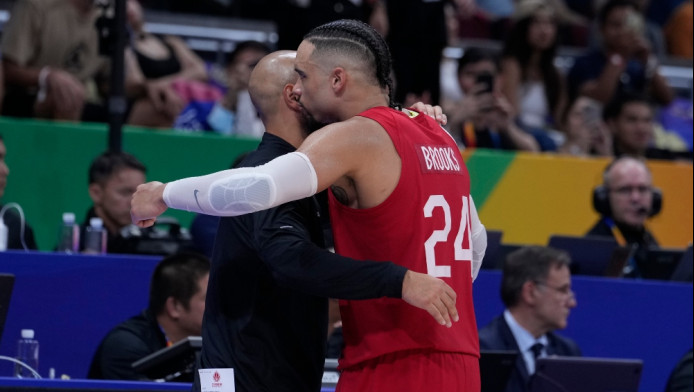 Σούπερ σταρ του NBA είδε από κοντά τον Ολυμπιακό (ΒΙΝΤΕΟ)