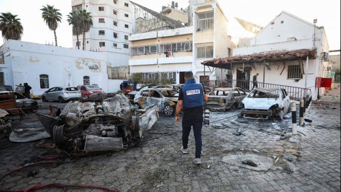 Έλληνας καθηγητής αναλύει όλα τα σενάρια για τον βομβαρδισμό του νοσοκομείου στη Γάζα (ΒΙΝΤΕΟ)