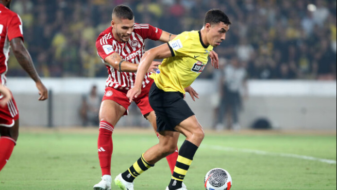 "Η ΑΕΚ πανηγυρίζει τίτλους στο γήπεδο και ο Ολυμπιακός μόνο Γενάρη και καλοκαίρι"