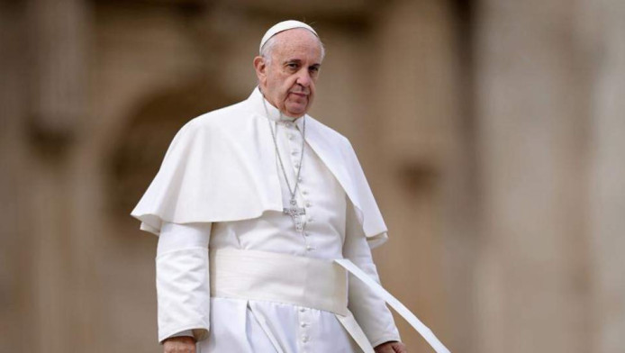 Σάλος με δήλωση του Πάπα Φραγκίσκου για τους ομοφυλόφιλους ιερείς!