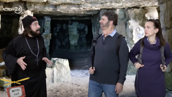 Ο πατήρ Κλεομένης μετά τον Λιάγκα, τα χώνει και στον Ευτύχη Μπλέτσα (BINTEO)
