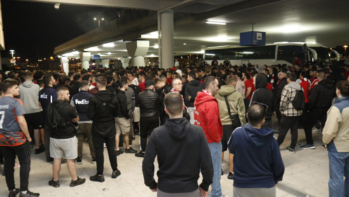 Τρελός για Ολυμπιακό ο Μάρκος Σεφερλής - Τι έκανε μετά την επική πρόκριση!