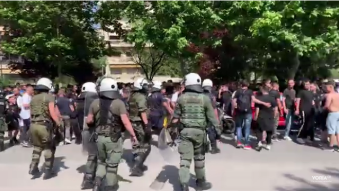 Μπλόκο Αστυνομίας στην Καμάρα- Χαμός από οπαδούς στο Μακεδονία Παλλάς (Vd)