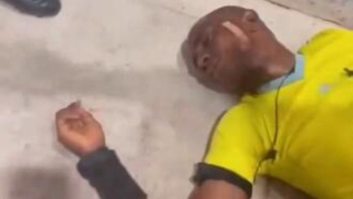 Βίντεο σοκ: Διαιτητής δέχθηκε κλωτσιά στο κεφάλι και έπεσε αναίσθητος