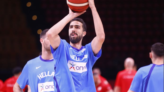 Προβάρει τα ασπρόμαυρα του ΠΑΟΚ ο Χουγκάζ