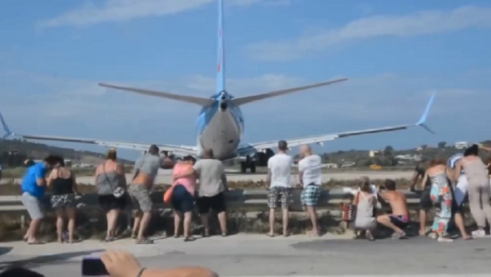 Βίντεο που κόβει την ανάσα από το αεροδρόμιο της Σκιάθου