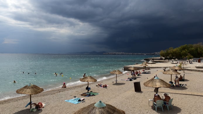 Συνεχίζεται το σφυροκόπημα στην Δυτ. Ελλάδα- Τι θα συμβεί τις επόμενες ώρες