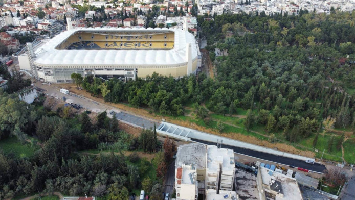 Σοκαριστικό ατύχημα έξω από το γήπεδο της ΑΕΚ! Τραυματίστηκε 14χρονη