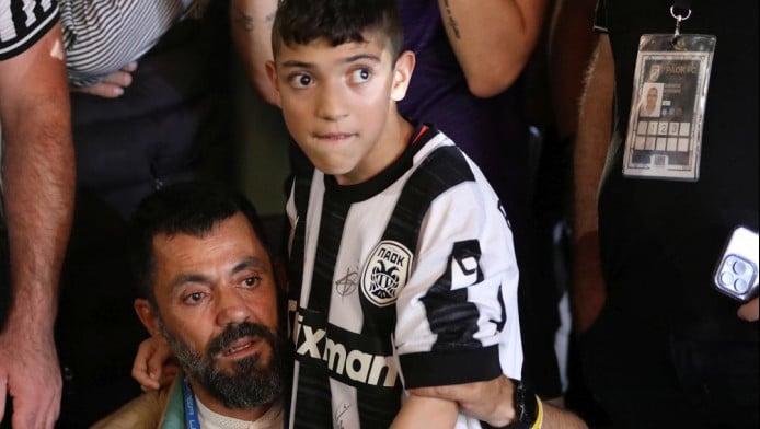 Λυγίζει και τους πιο δυνατούς ο Γιαννάκης: "Καλό ταξίδι στα αετόπουλα" (vd)