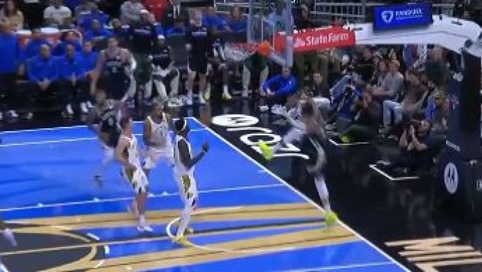 Πήδηξε στο Θεό ο Γιάννης για τη μαγική alley oop συνεργασία με Λίλαρντ (Vd)