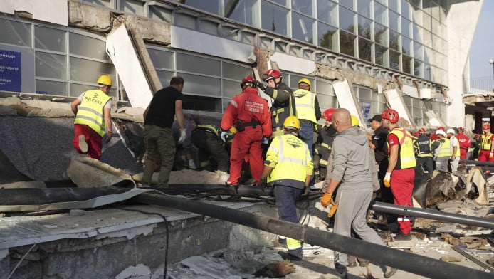 Τραγωδία στη Σερβία - Σενάριο μέχρι και για αναβολή του Ερυθρός Αστέρας-ΠΑΟ