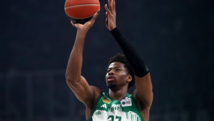 Καλωσόρισε Αντετοκούνμπο η Μούρθια με… Greek Freak (ΒΙΝΤΕΟ)