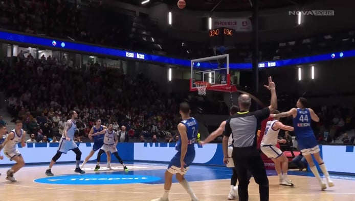 Απίστευτο buzzer beater 3ποντο Τολιόπουλου απέναντι σε Τσεχία! (ΒΙΝΤΕΟ)