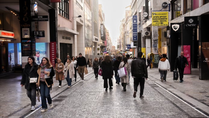 Η περίεργη ιστορία πίσω από την πεζοδρόμηση της Ερμού - Τι είχε συμβεί;