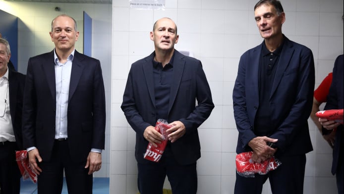 Αγγελόπουλοι: "Kαμία άλλη ελληνική ομάδα"! H... υπόσχεση και τα μπλουζάκια