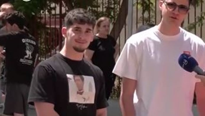 Yποψήφιος φόρεσε μπλούζα Scarface για τον Δημήτρη Γιαννακόπουλο (BINTEO)
