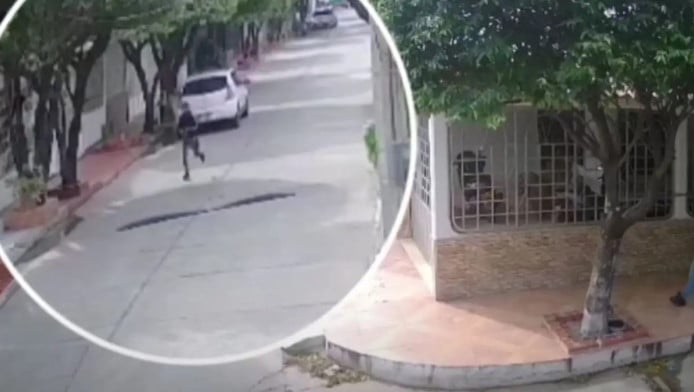 Σοκ: Mοντέλο δολοφονήθηκε από άνδρα που ήταν μεταμφιεσμένος ντελιβεράς