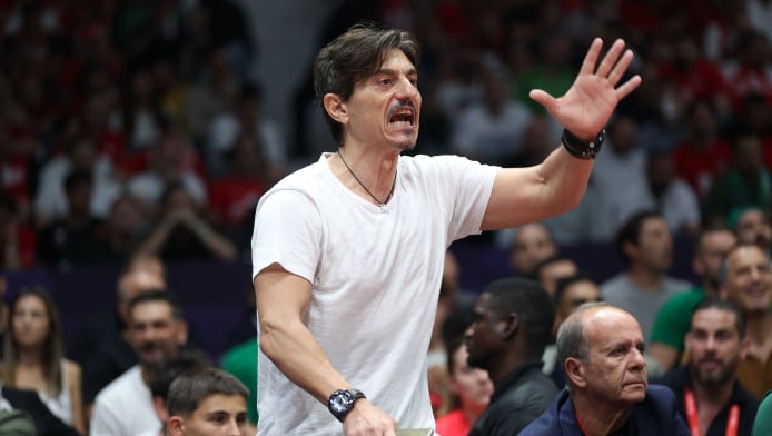Ο Γιαννακόπουλος έφυγε από τον πάγκο - Έτσι έζησε τα τελευταία λεπτά! (Vid)