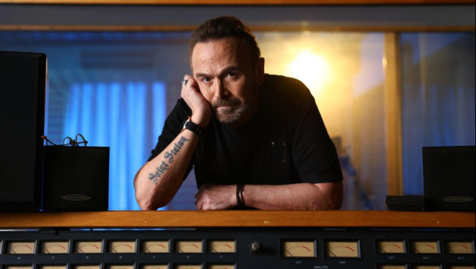 Μήνυμα από Σταμάτη Γονίδη! "Η αγάπη δεν πουλιέται"