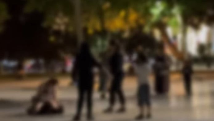 Θεσσαλονίκη: Άγριο ξύλο μεταξύ ανηλίκων κοριτσιών στο κέντρο της πόλης(Vid)
