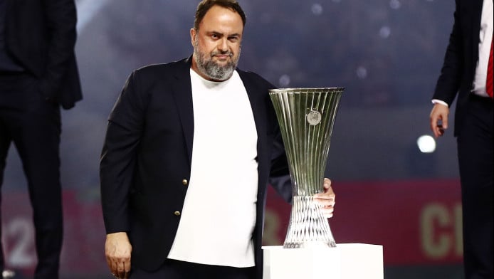 Βαγγέλης Μαρινάκης: "Ο Ολυμπιακός ανήκει σε όλους, είναι η οικογένειά μας"