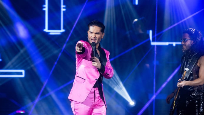 Μετά τους Onirama… τέλος και οι “Μέλισσες” – Το νέο solo βήμα του Μάστορα