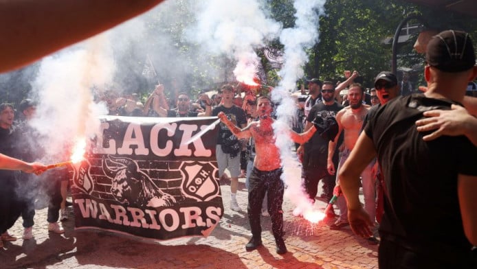 Έγινε... Ηράκλειο! Χαμός από τον κόσμο του ΟΦΗ στο δρόμο για ΟΑΚΑ! 
