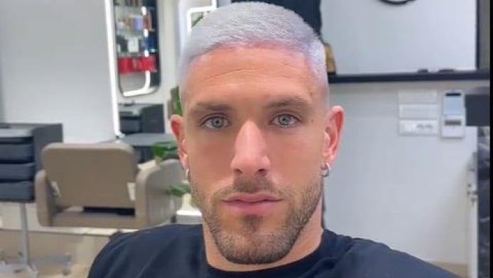 Θα πάθετε πλάκα με το νέο look του Πασχαλάκη - Έβαψε το μαλλί του (ΦΩΤΟ)