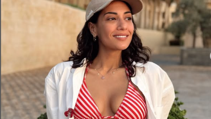 Με άψογο outfit στην Αίγυπτο η κουκλάρα Ευγενία Σαμαρά! (ΦΩΤΟ)