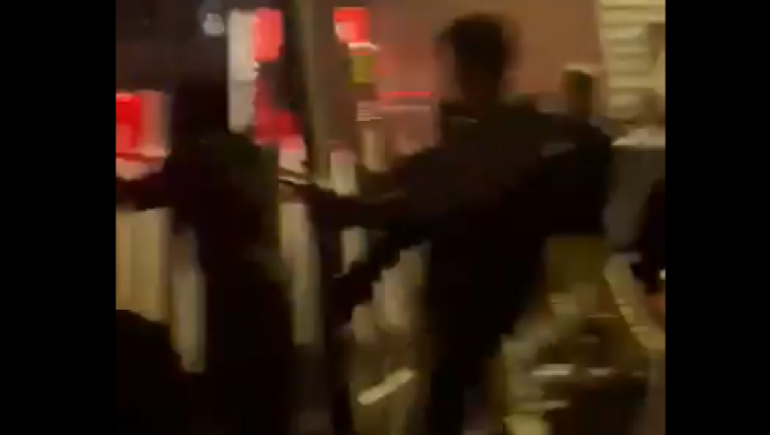 Χαμός στη Σεβίλλη: Οπαδοί έσπασαν το προπονητικό - Αυγά στον πρόεδρο (Vids)