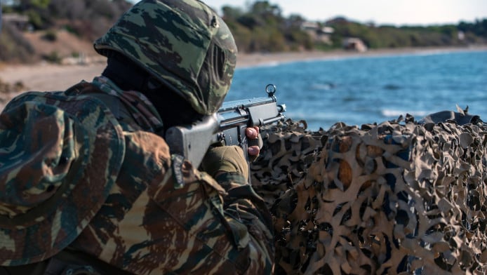 Σε κόκκινο συναγερμό ελληνικός στρατός, αεροπορία και αντιτρομοκρατική